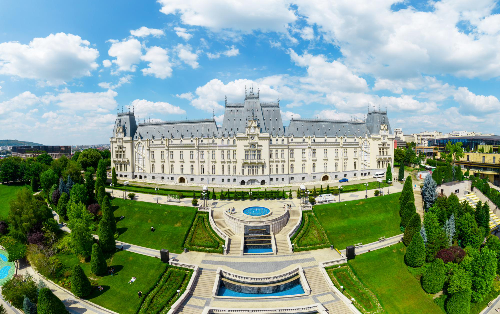 20711 The Myth of the Clock Tower at the Palace of Culture in Iași: A Legend Full of Secrets