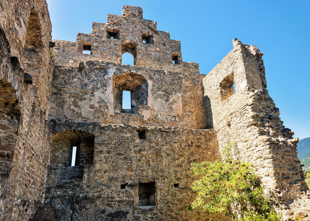 21643 The Hidden Treasure of Tourbillon Castle – Fact or Fiction?