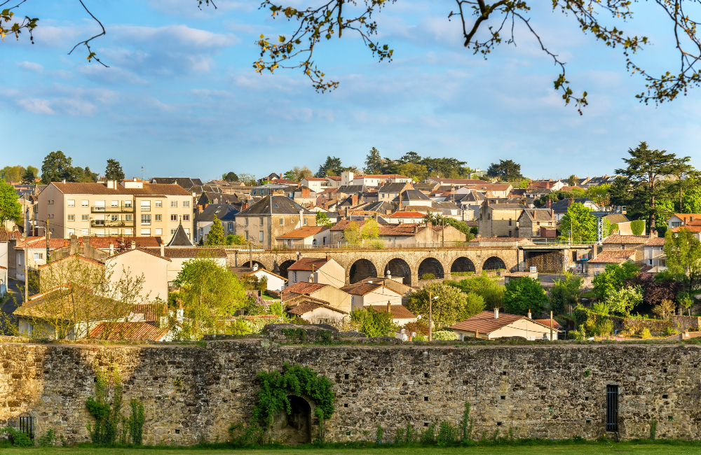 2295 The Mystery of Château de Bressuire: Legends, History and a Hidden Treasure