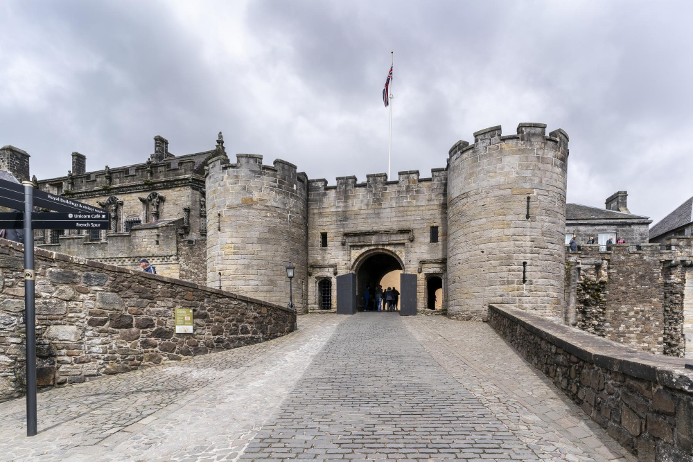2390 King Arthur and Stirling Castle: Where Legend Meets Reality