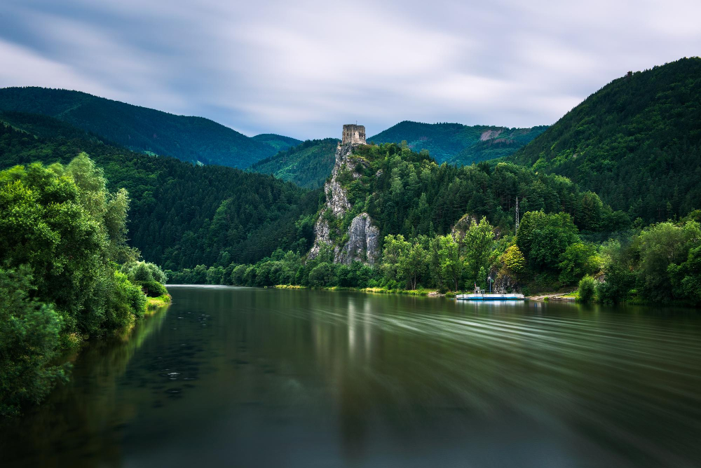 2434 The Tragic Cliffs of Strečno – A Curse of Rivalry and Death