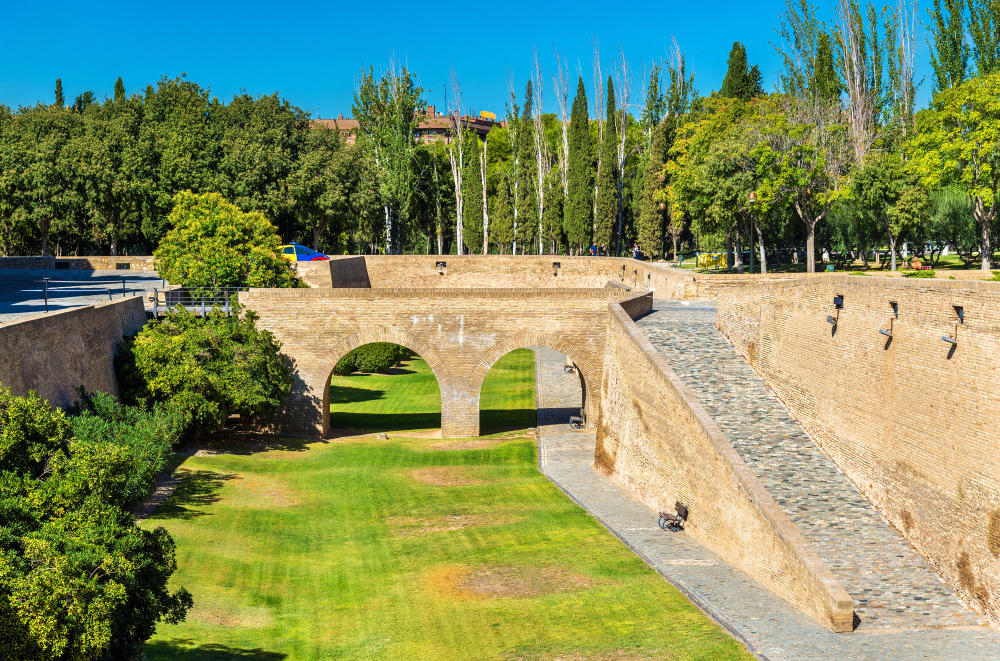2586-1 The Aljafería – A Palace Steeped in Myths and Legends