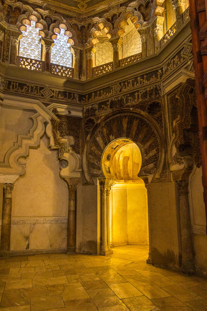 26105 The Aljafería – A Palace Steeped in Myths and Legends
