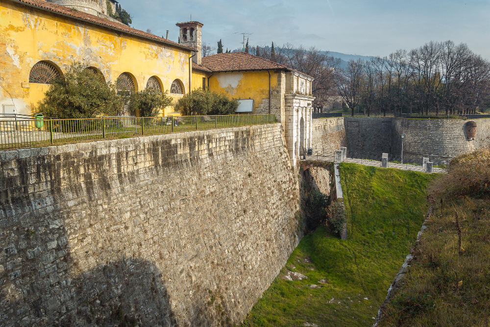2901-1 The “Falcone d’Italia”: The Turbulent History of the Castello di Brescia and Its Role in the Struggle for Freedom