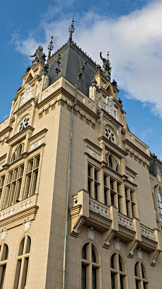 3118 The Myth of the Clock Tower at the Palace of Culture in Iași: A Legend Full of Secrets