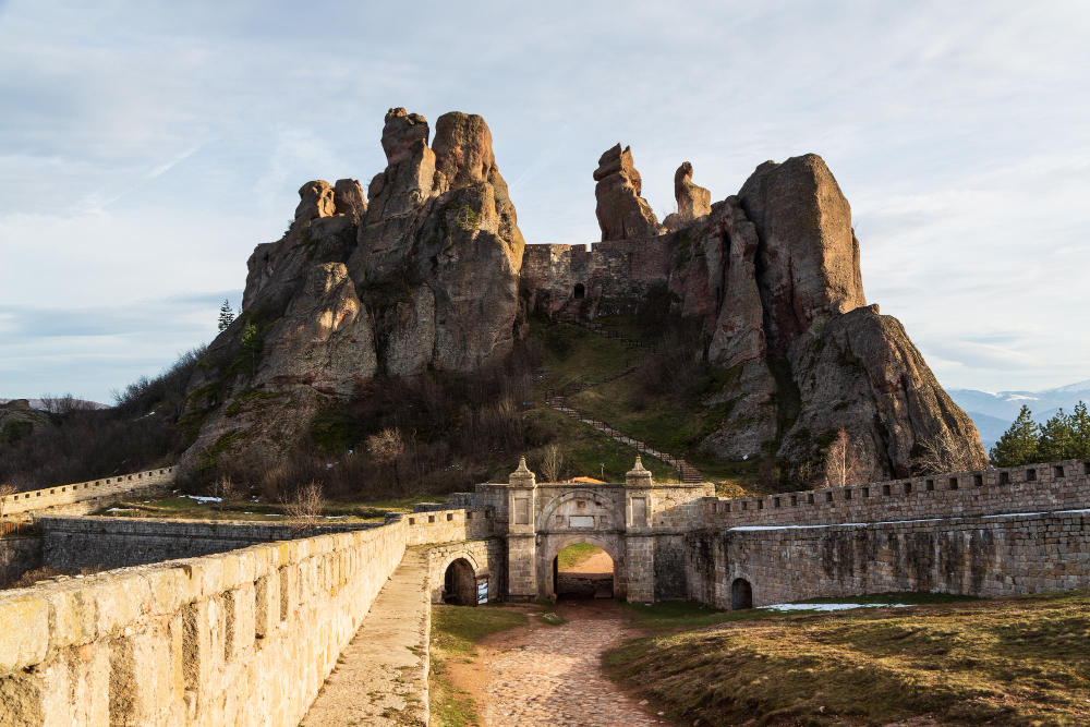 3481 The Secret of Petrified Love – The Legend of Belogradchik Fortress