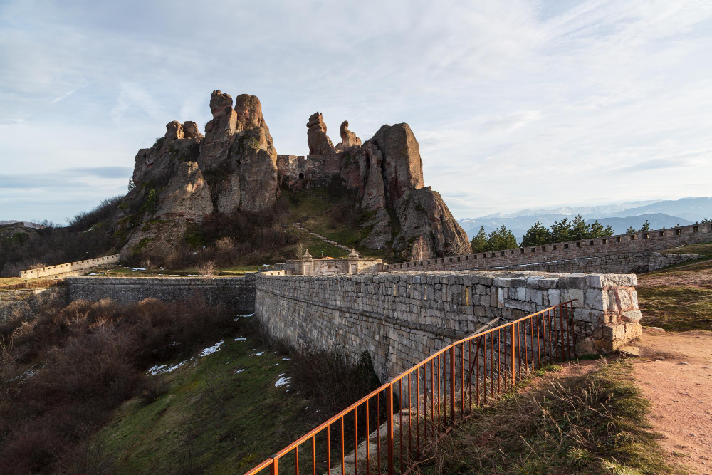 3483 The Secret of Petrified Love – The Legend of Belogradchik Fortress
