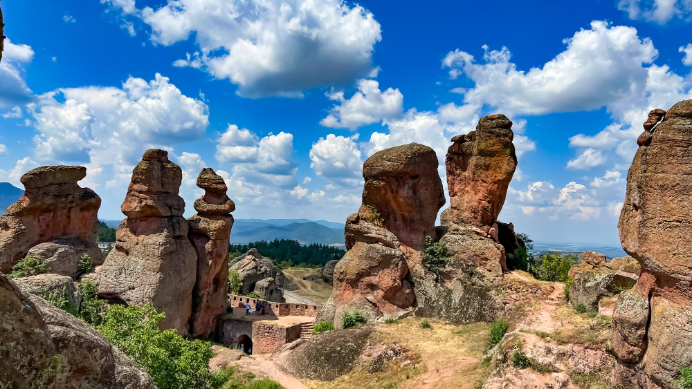 424 The Secret of Petrified Love – The Legend of Belogradchik Fortress