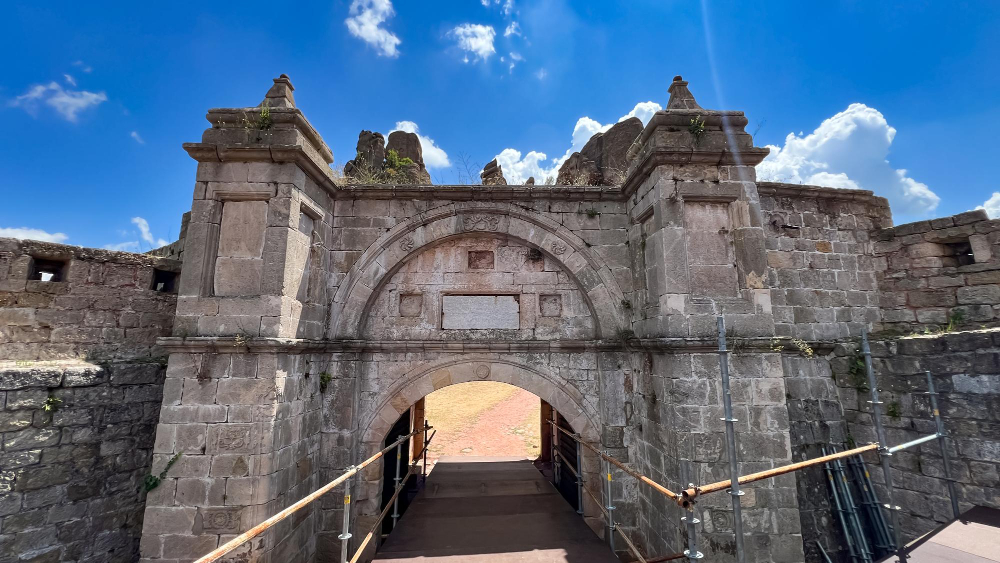 425 The Secret of Petrified Love – The Legend of Belogradchik Fortress
