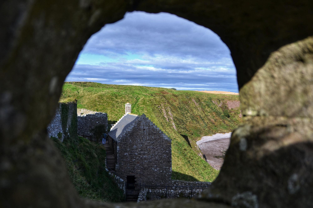 43 Dunnottar Castle: The Legend of the Burning Church and a Dark Chapter in Scottish History