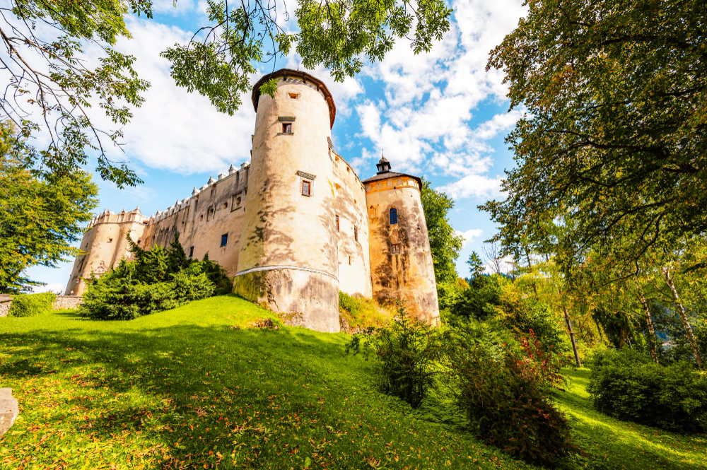 48139 The Myth of the Inca Treasure: A Mysterious Legend Surrounding Niedzica Castle on Lake Czorsztyn