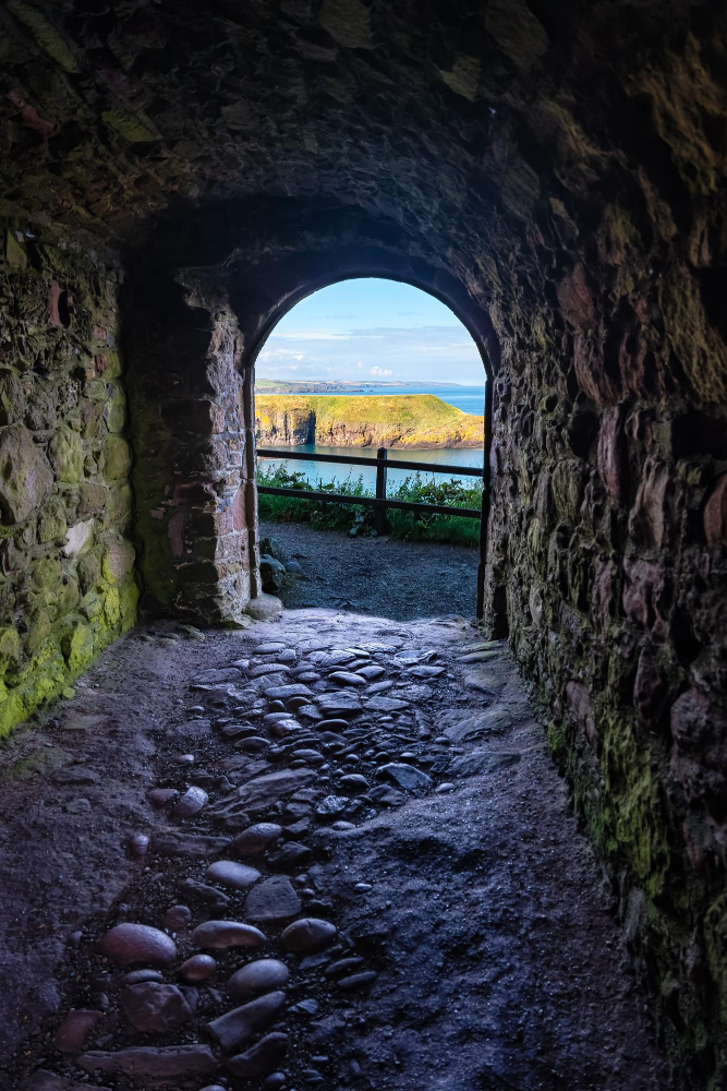 5057 Dunnottar Castle: The Legend of the Burning Church and a Dark Chapter in Scottish History