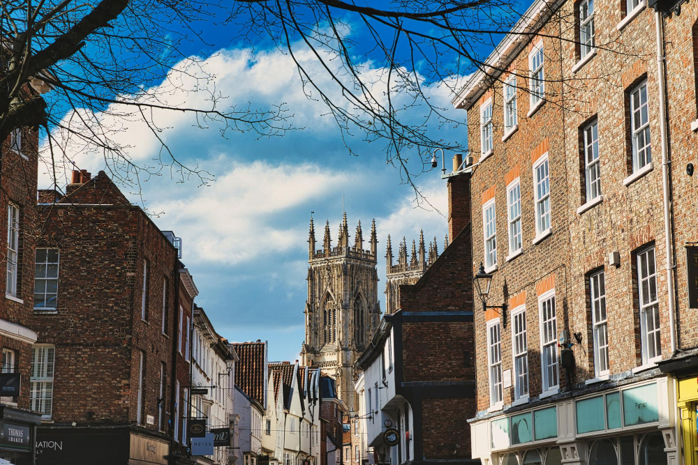 5300-1 The Marching Ghosts of York: The Mystery of the Roman Legionaries at the Treasurer’s House