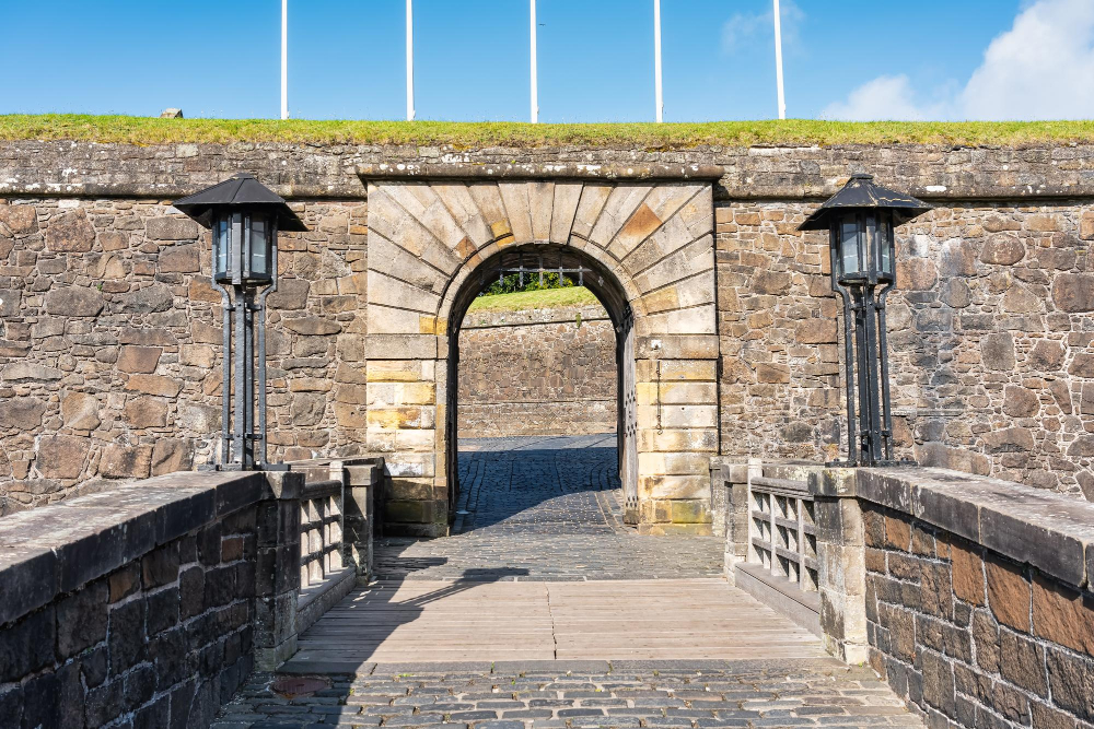 5343 King Arthur and Stirling Castle: Where Legend Meets Reality