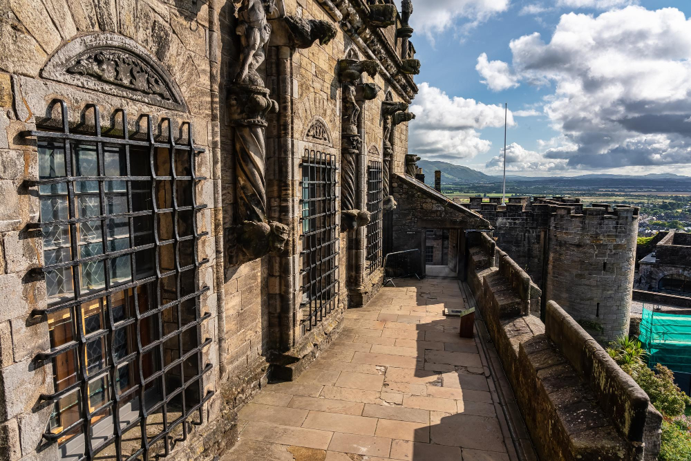 5349-1 King Arthur and Stirling Castle: Where Legend Meets Reality