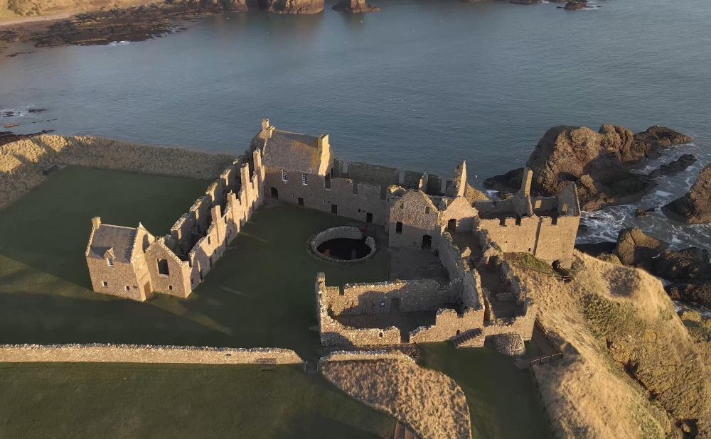 594 Dunnottar Castle: The Legend of the Burning Church and a Dark Chapter in Scottish History