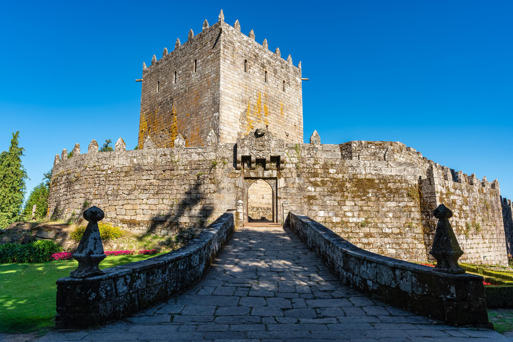 6820 The Castillo de Sotomayor and the “Red Countess”: A Legacy of Feminism, Activism, and Tragedy