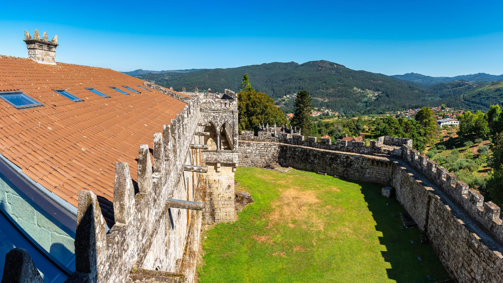 6827 The Castillo de Sotomayor and the “Red Countess”: A Legacy of Feminism, Activism, and Tragedy
