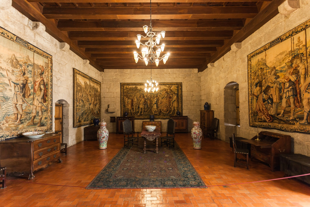 6829 A Life in the Shadow of Faith – The ‘Holy Duchess’ and the Palace of the Dukes of Bragança
