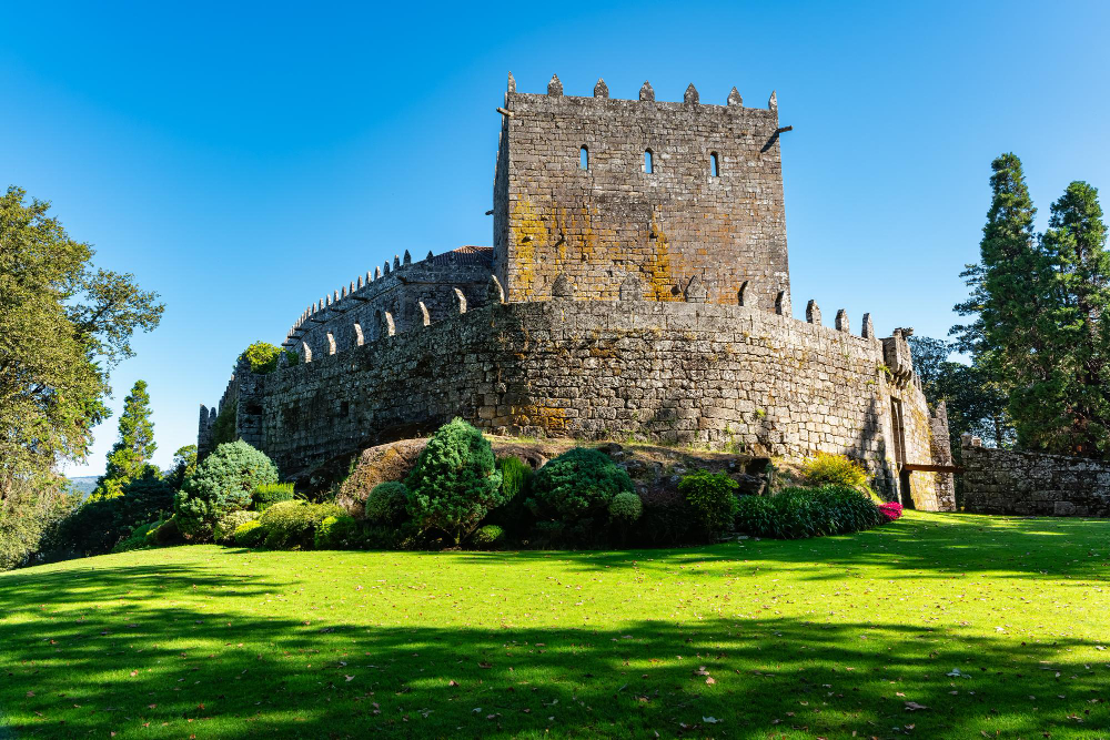 6842 The Castillo de Sotomayor and the “Red Countess”: A Legacy of Feminism, Activism, and Tragedy