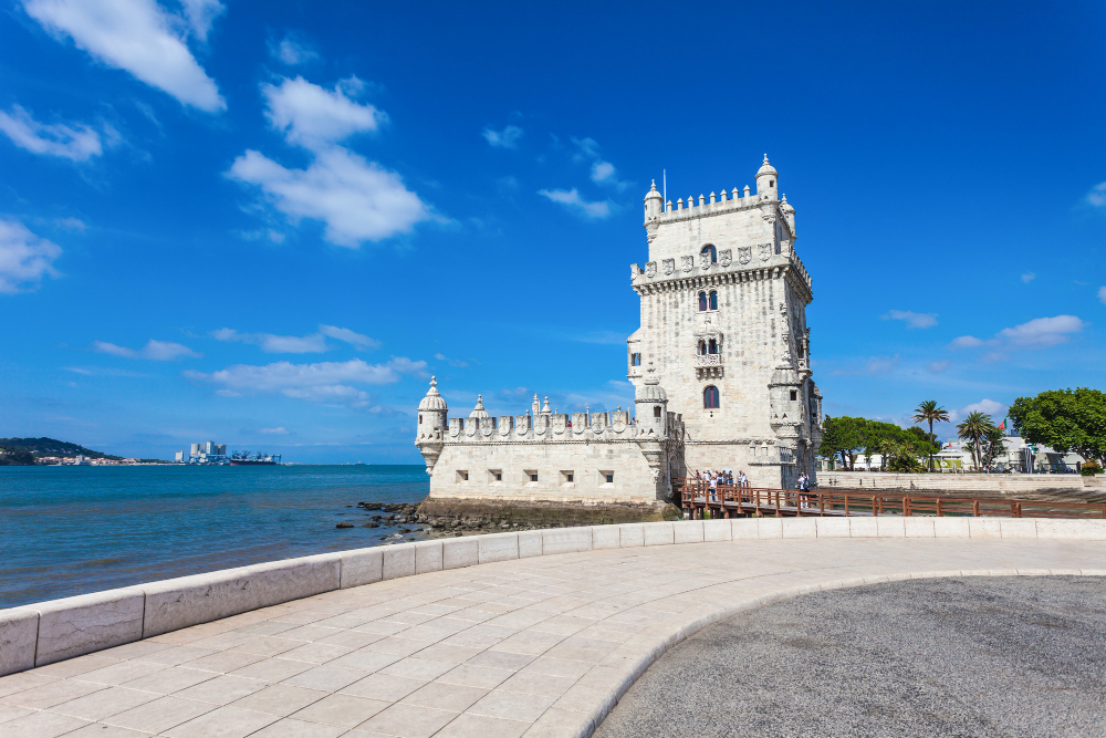 7376 The Myth of the Torre de Belém: Truths and Legends Surrounding the Landmark on the Tagus