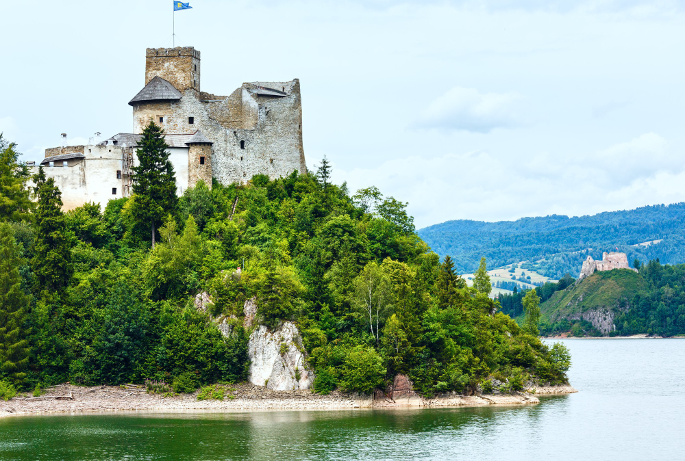 7461 The Myth of the Inca Treasure: A Mysterious Legend Surrounding Niedzica Castle on Lake Czorsztyn