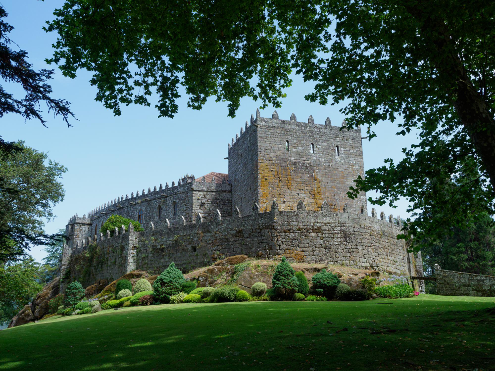 7898 The Castillo de Sotomayor and the “Red Countess”: A Legacy of Feminism, Activism, and Tragedy