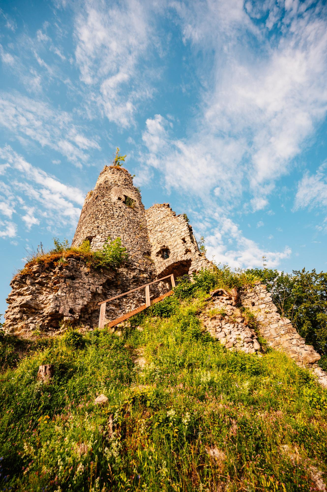 8022 The Tragic Cliffs of Strečno – A Curse of Rivalry and Death