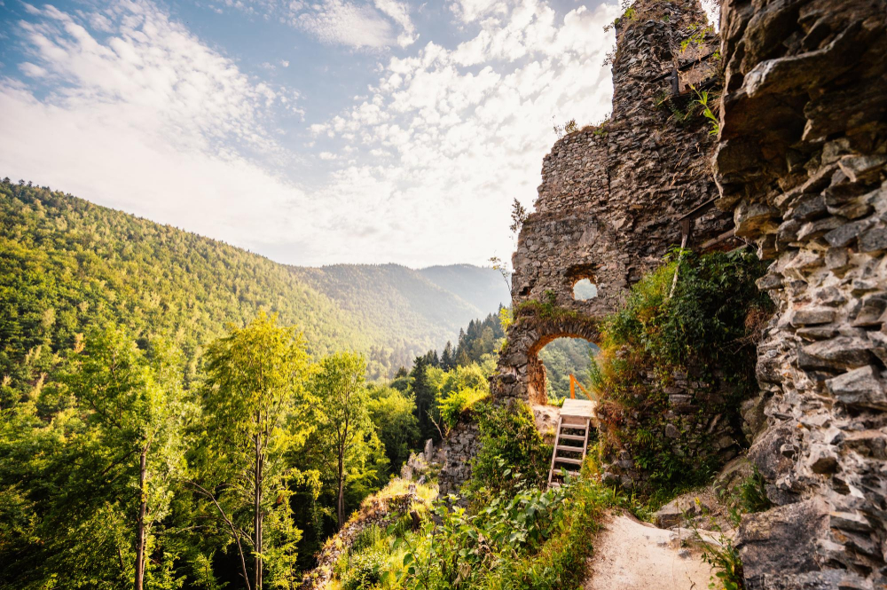 8025 The Tragic Cliffs of Strečno – A Curse of Rivalry and Death
