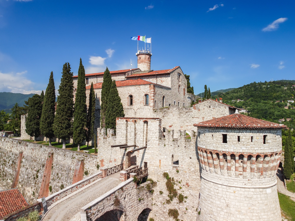 812-1 The “Falcone d’Italia”: The Turbulent History of the Castello di Brescia and Its Role in the Struggle for Freedom