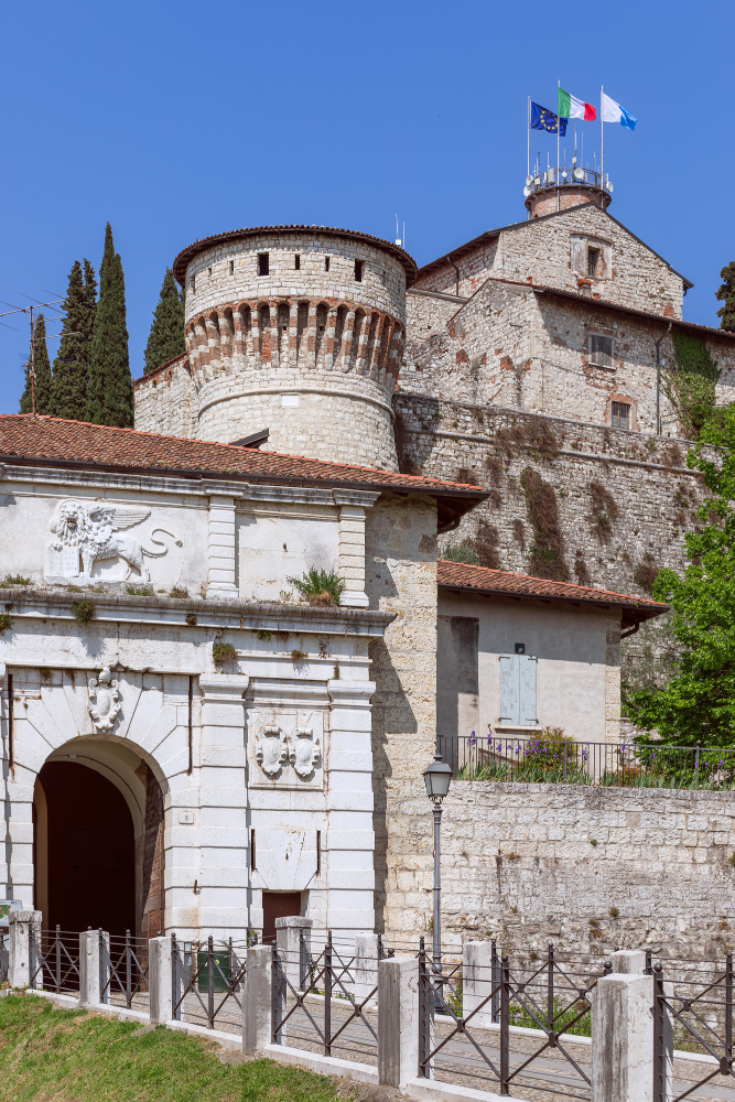 892 The “Falcone d’Italia”: The Turbulent History of the Castello di Brescia and Its Role in the Struggle for Freedom