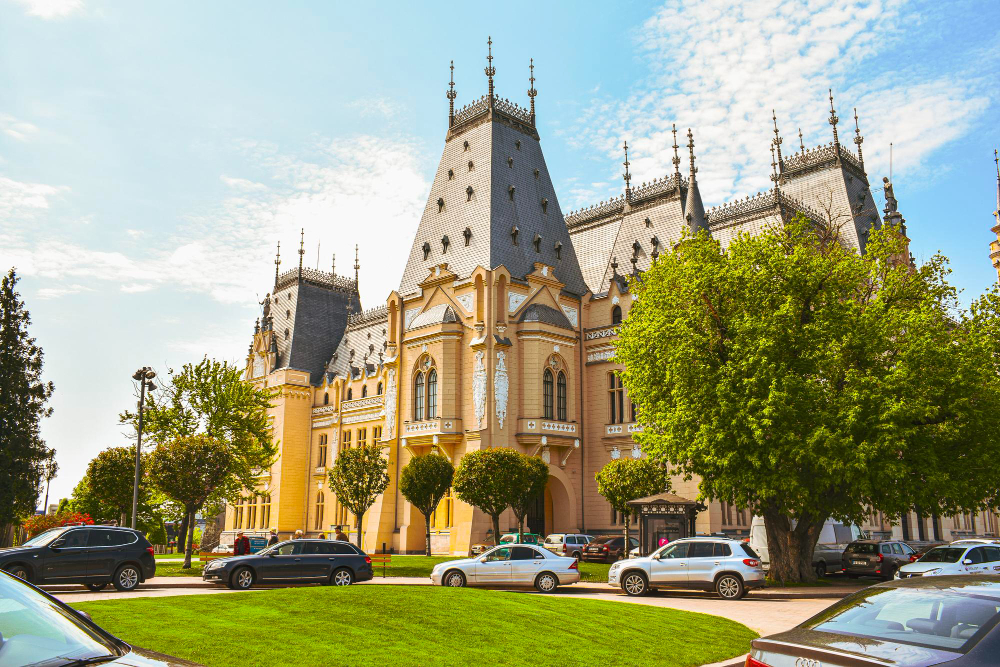 90 The Myth of the Clock Tower at the Palace of Culture in Iași: A Legend Full of Secrets