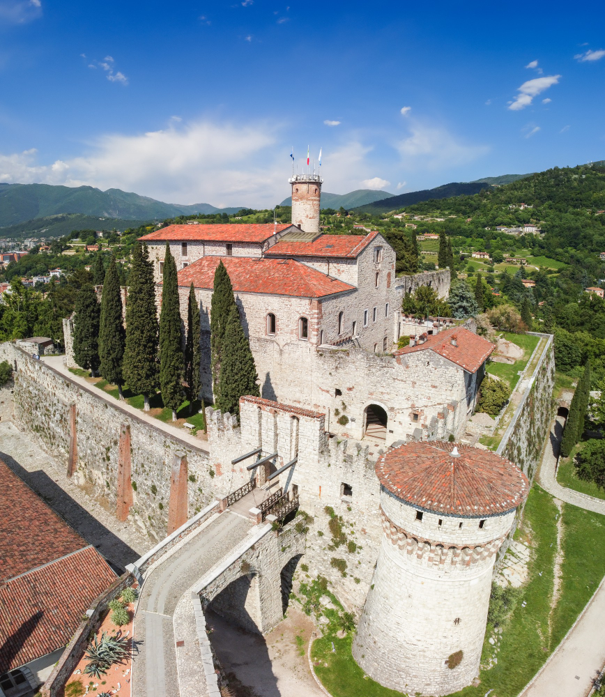 927-1 The “Falcone d’Italia”: The Turbulent History of the Castello di Brescia and Its Role in the Struggle for Freedom