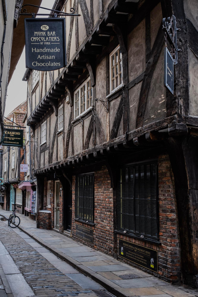 948 The Marching Ghosts of York: The Mystery of the Roman Legionaries at the Treasurer’s House