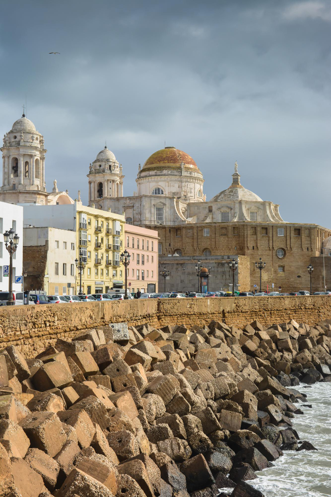 10172 The Pillars of Hercules – A Journey into the World of Mythology and Legends of Cádiz