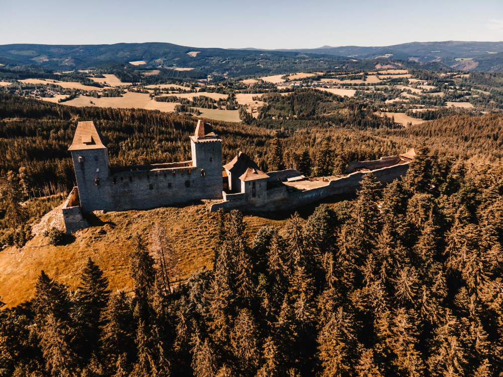 10262 The Mysterious Kašperk Castle: Between History and Myth