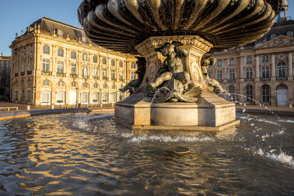 10790-1 The Basilisk of the Mirail Fountain – The Dark Legend of Bordeaux