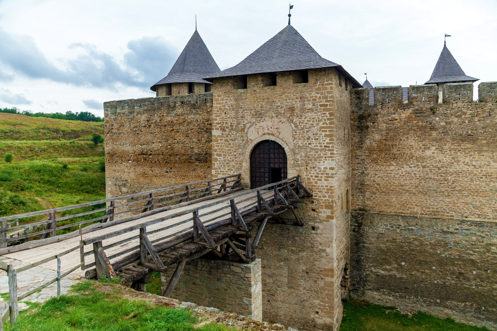 1162-1 Oksana’s Tears: A Legend Surrounding Chotyn Fortress