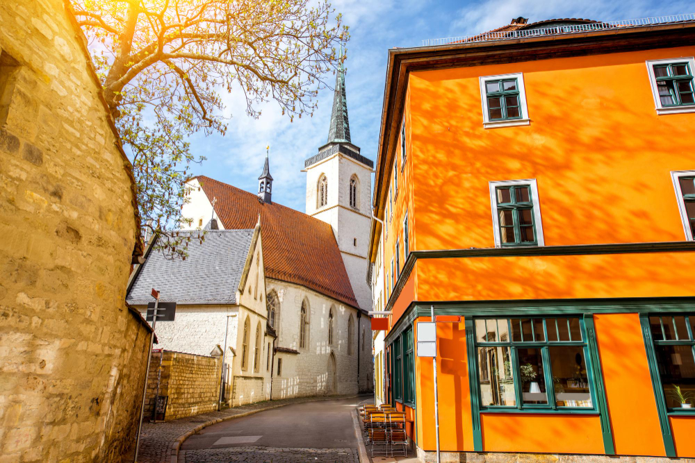 12243 Erfurt: The Latrine Disaster of 1184