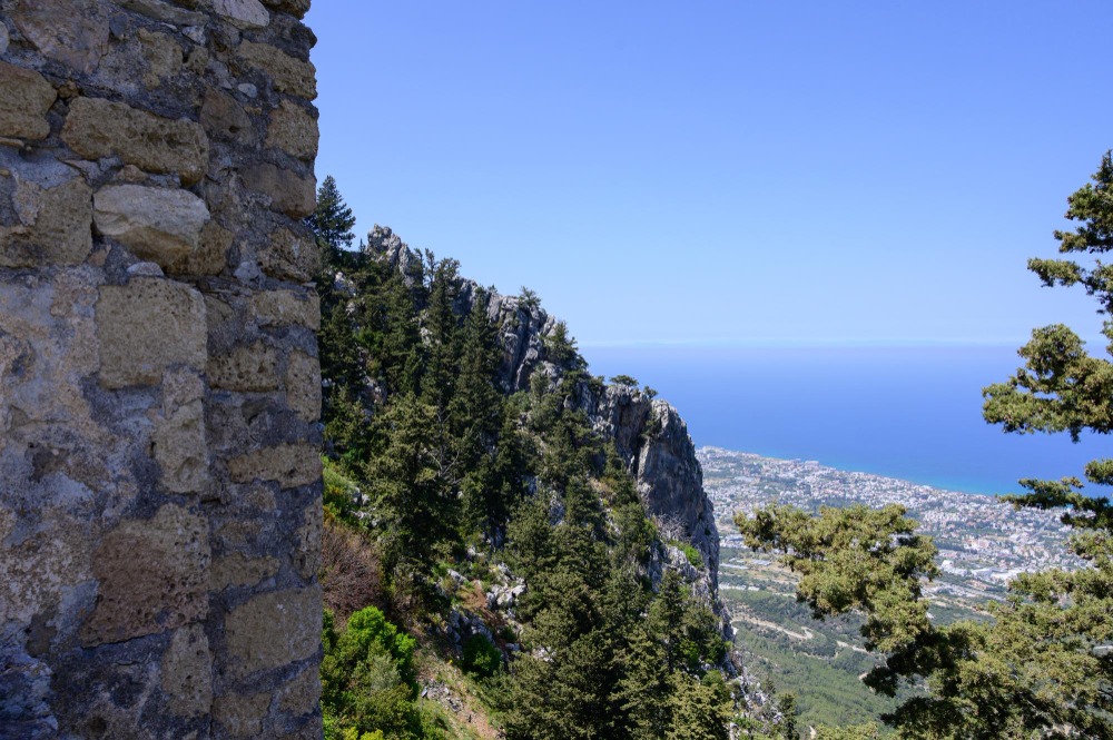 12678 The Fairy Realm of Saint Hilarion: Myths and Legends Surrounding the Mysterious Castle in Cyprus