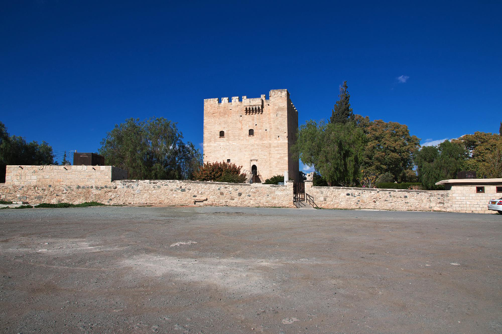 12748 Kolossi Castle and the “Wine of Kings”: A Journey into the History of Commandaria