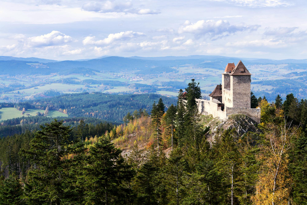 1298 The Mysterious Kašperk Castle: Between History and Myth