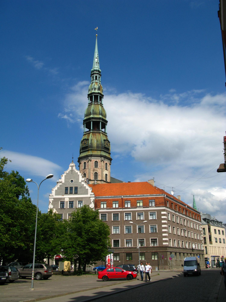 15487 The Mysterious Cats of Riga: A Legend of Protest and Reconciliation