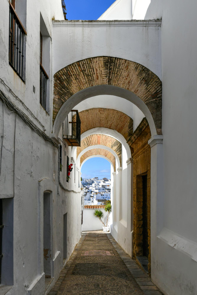 1624-2 The Pillars of Hercules – A Journey into the World of Mythology and Legends of Cádiz