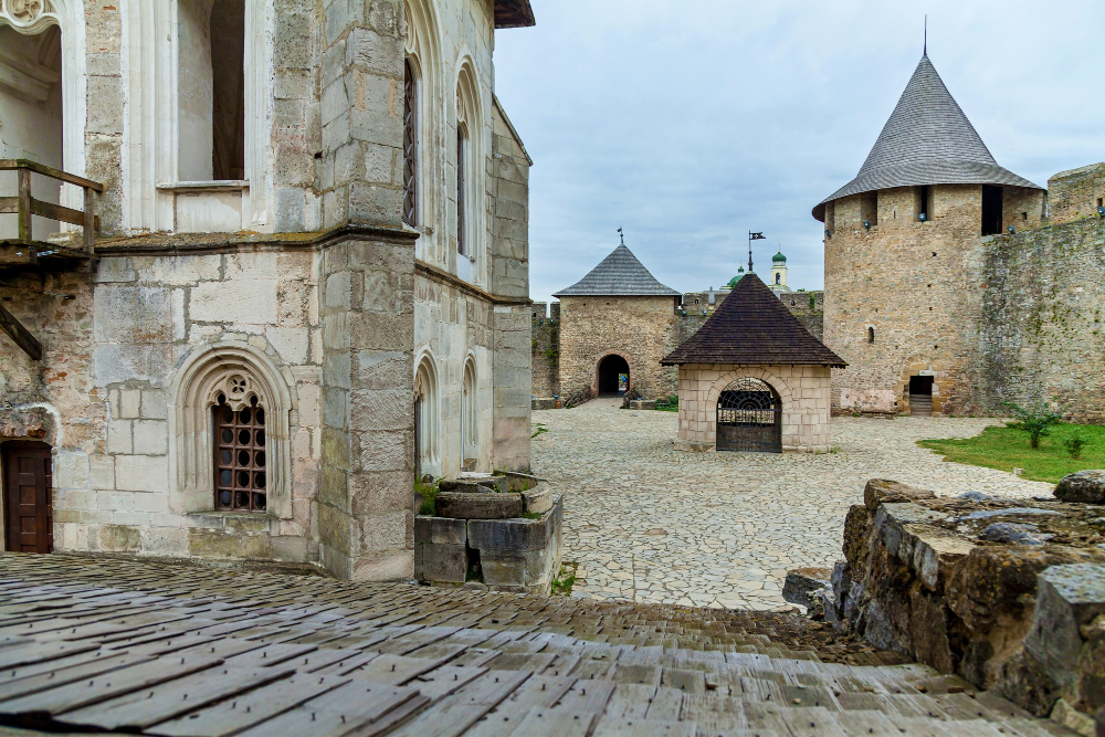 1742 Oksana’s Tears: A Legend Surrounding Chotyn Fortress
