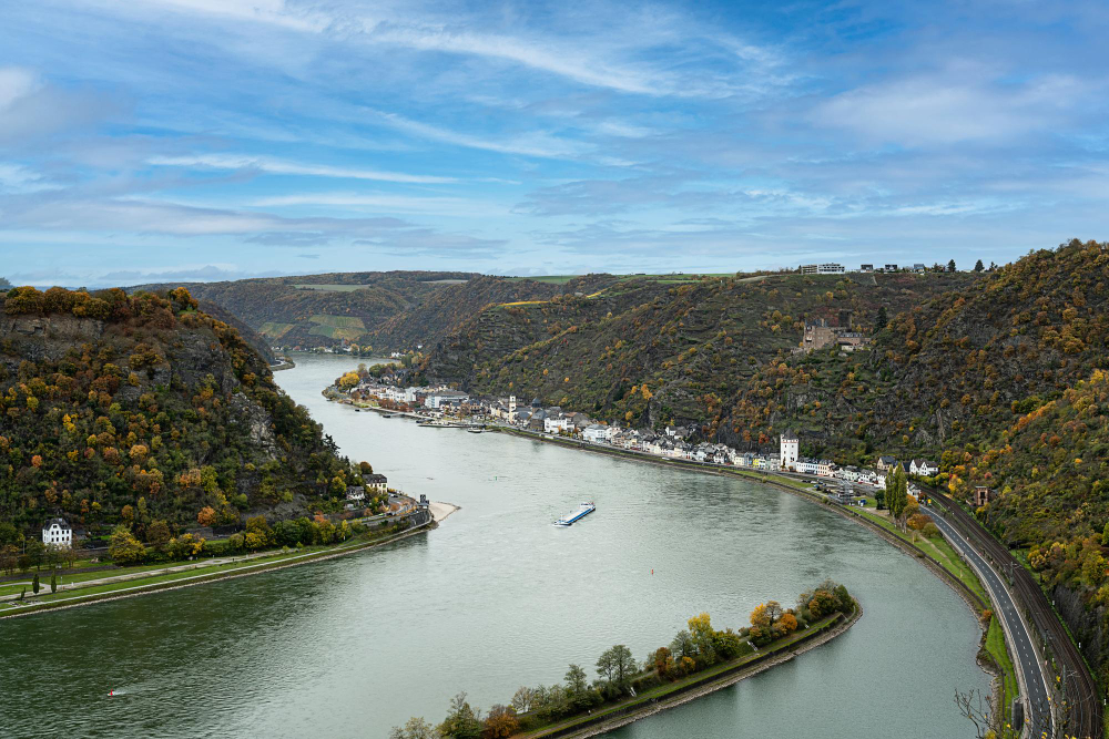 176-1 The Enchanting Legend of the Loreley: Myth, Magic, and Deadly Seduction