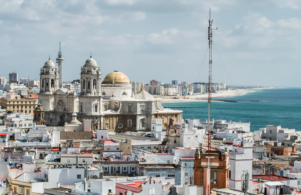 1834 The Pillars of Hercules – A Journey into the World of Mythology and Legends of Cádiz