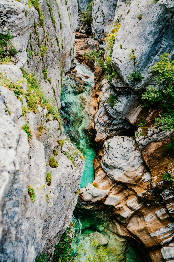 18958 The Secret of the Golden Horn: The Soča Gorges and the Myth of Zlatorog