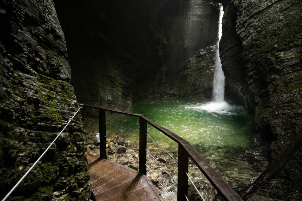 19015 The Secret of the Golden Horn: The Soča Gorges and the Myth of Zlatorog