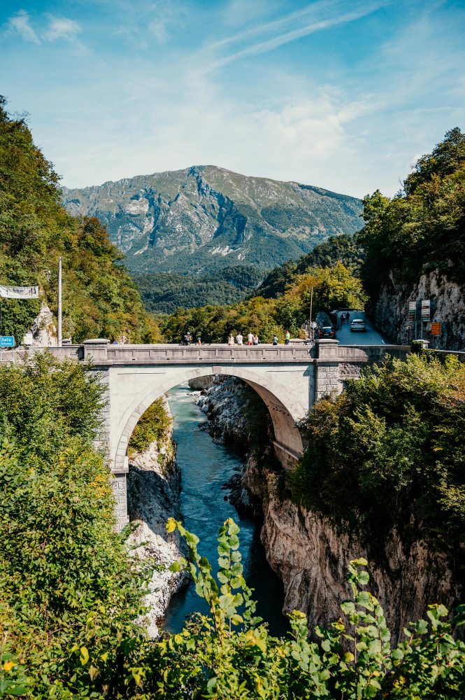 19024 The Secret of the Golden Horn: The Soča Gorges and the Myth of Zlatorog